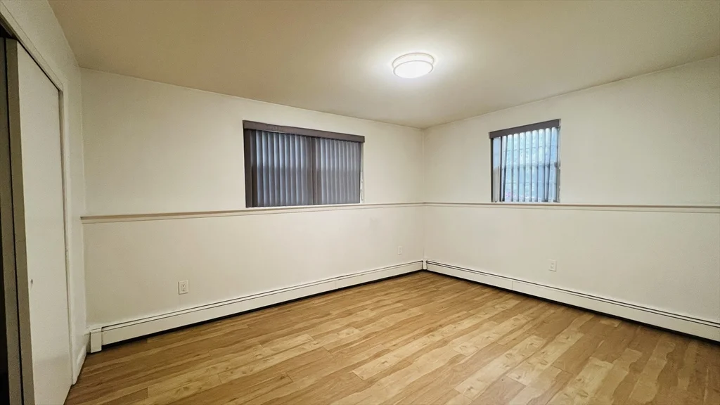 2 bed, 1 bath apartment for rent at 43 Jacqueline Rd Unit 1, Waltham — photo 3 of 16
