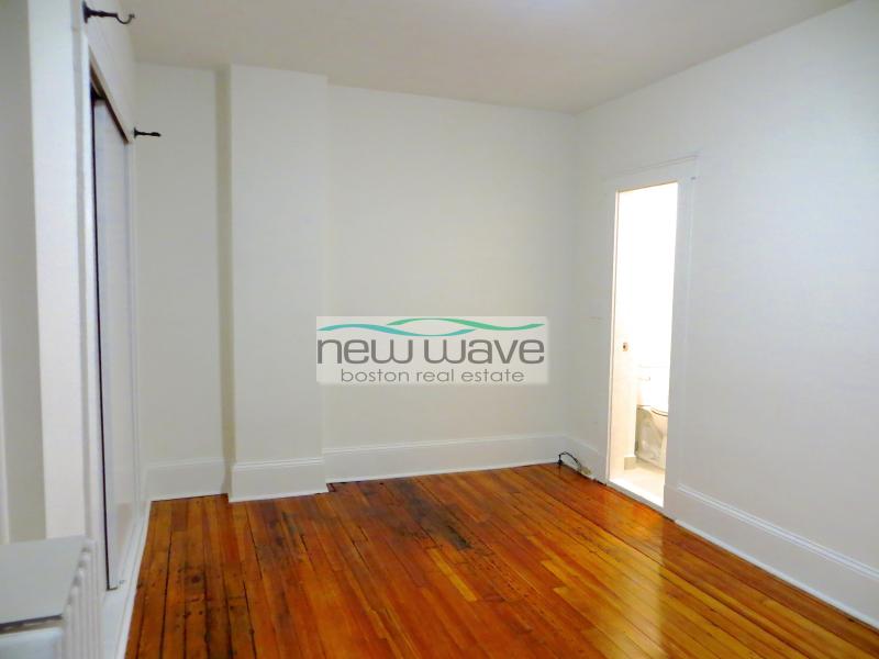 2 bed, 2 bath apartment for rent at 43 Joy St Unit 1, Beacon Hill
