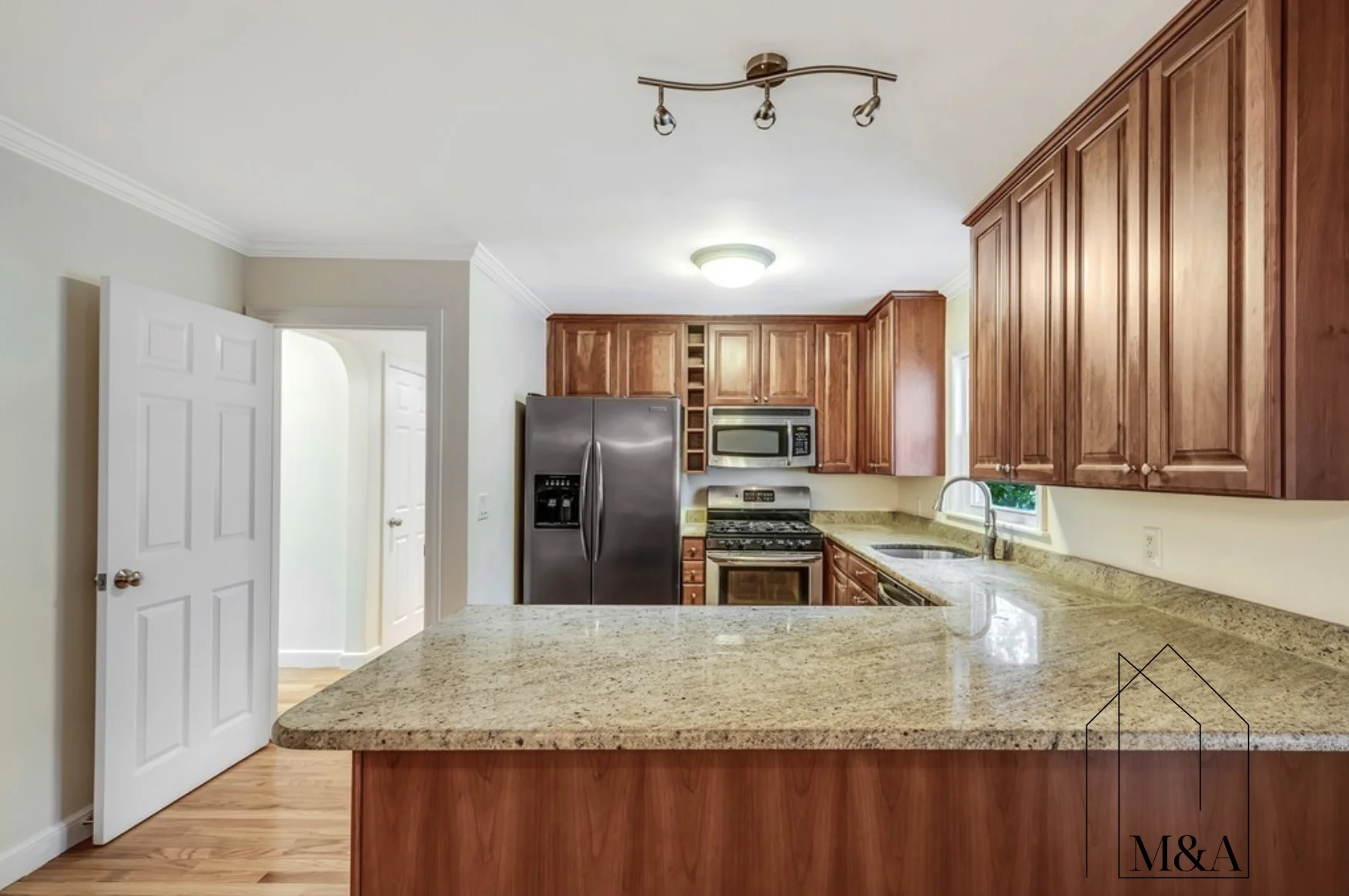 4 bed, 3 bath apartment for rent at 43 Kendall Rd Unit SF, Newton Centre — photo 5 of 17