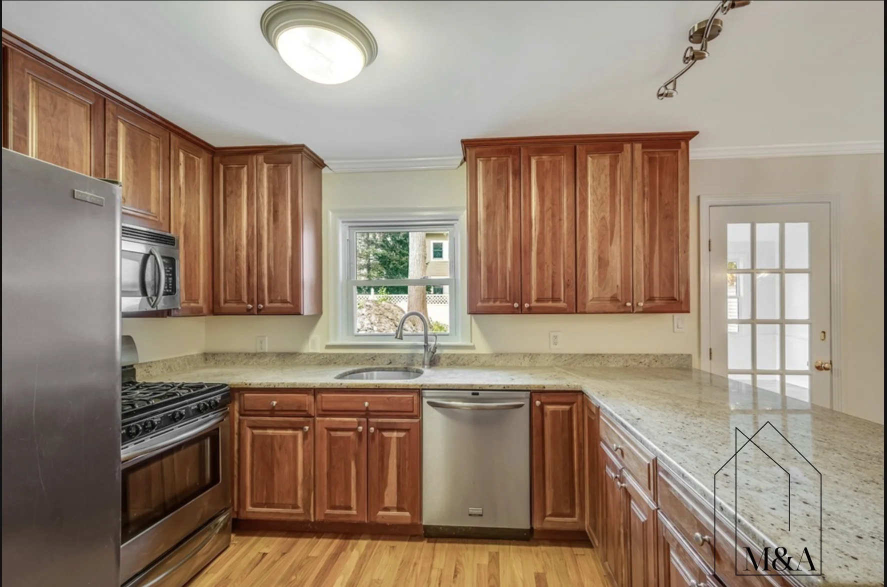 4 bed, 3 bath apartment for rent at 43 Kendall Rd Unit SF, Newton Centre — photo 6 of 17