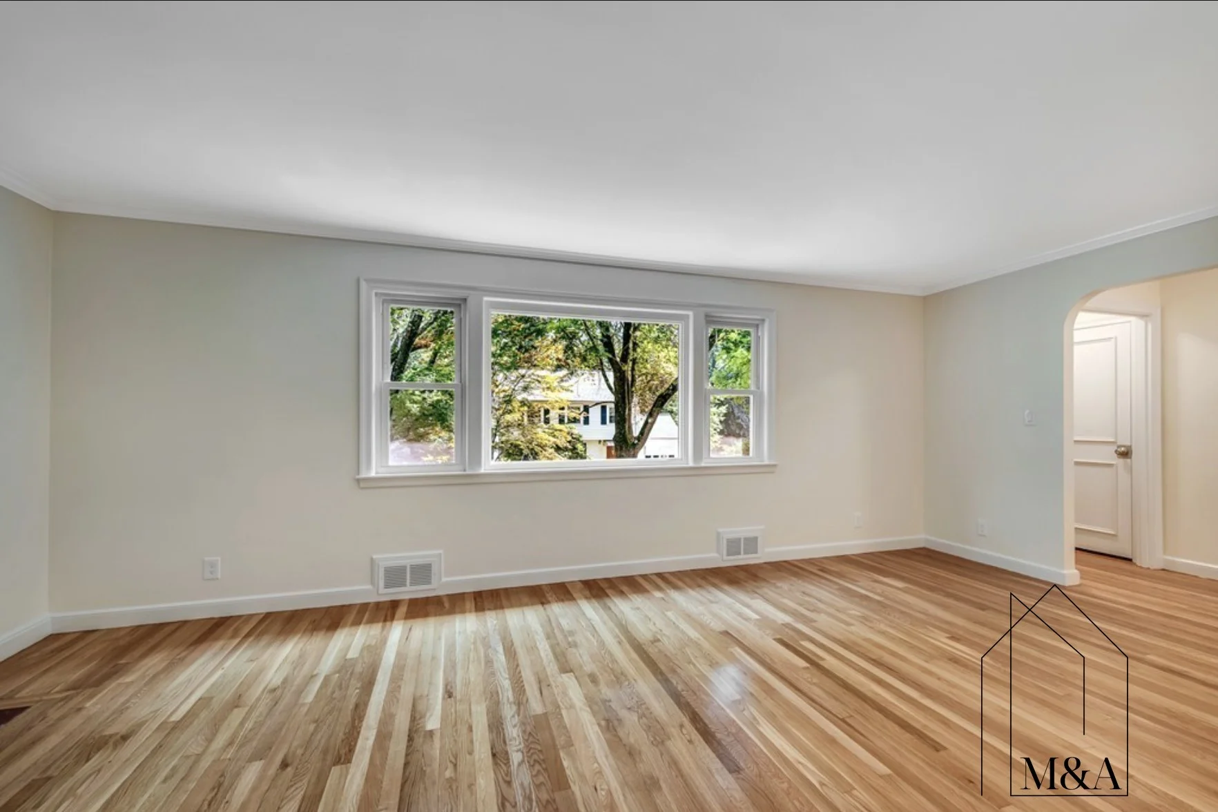 4 bed, 3 bath apartment for rent at 43 Kendall Rd Unit SF, Newton Centre — photo 3 of 17