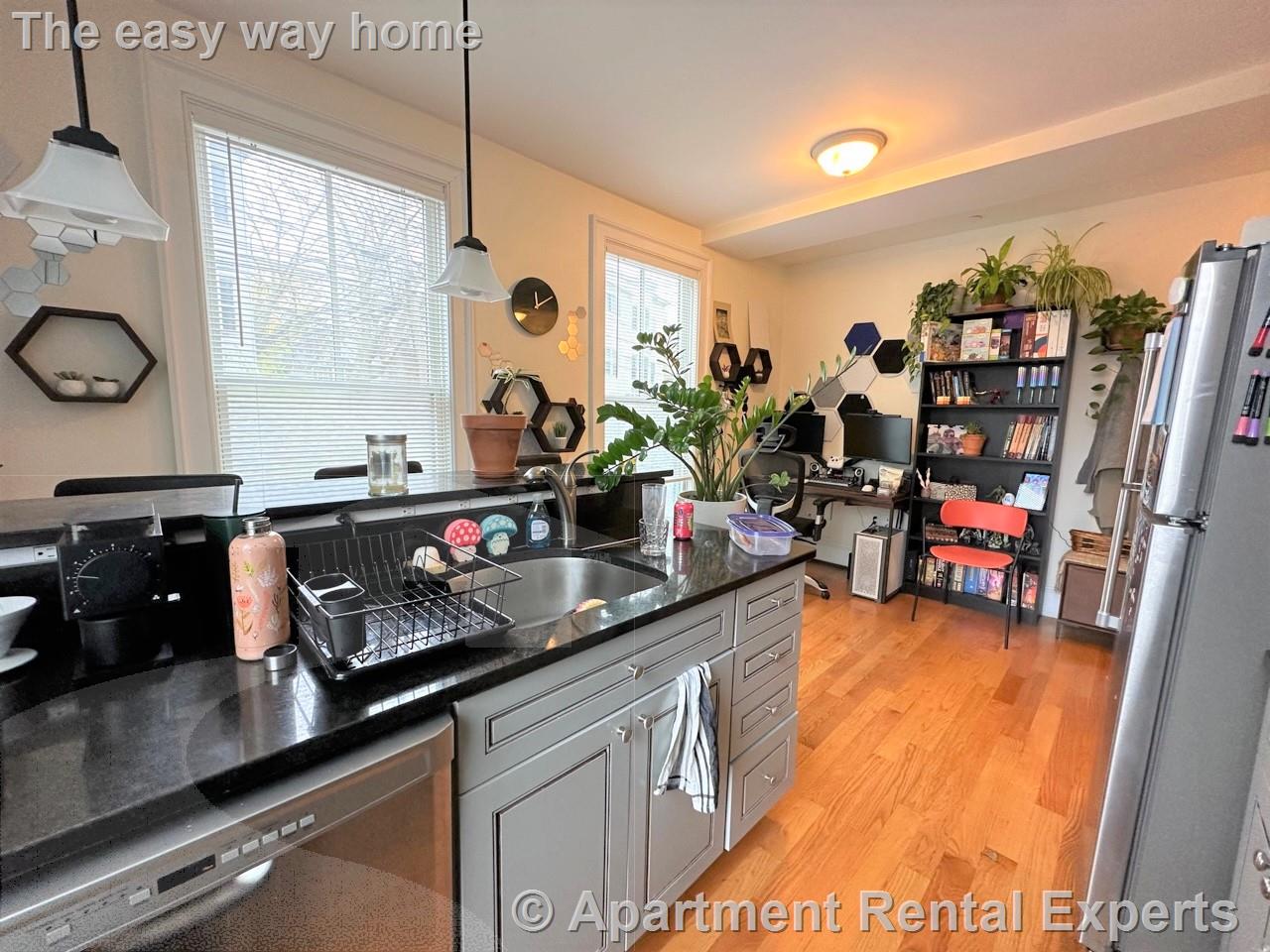 2 bed, 1 bath apartment for rent at 43 Kent St Unit 1, Porter Square — photo 3 of 13