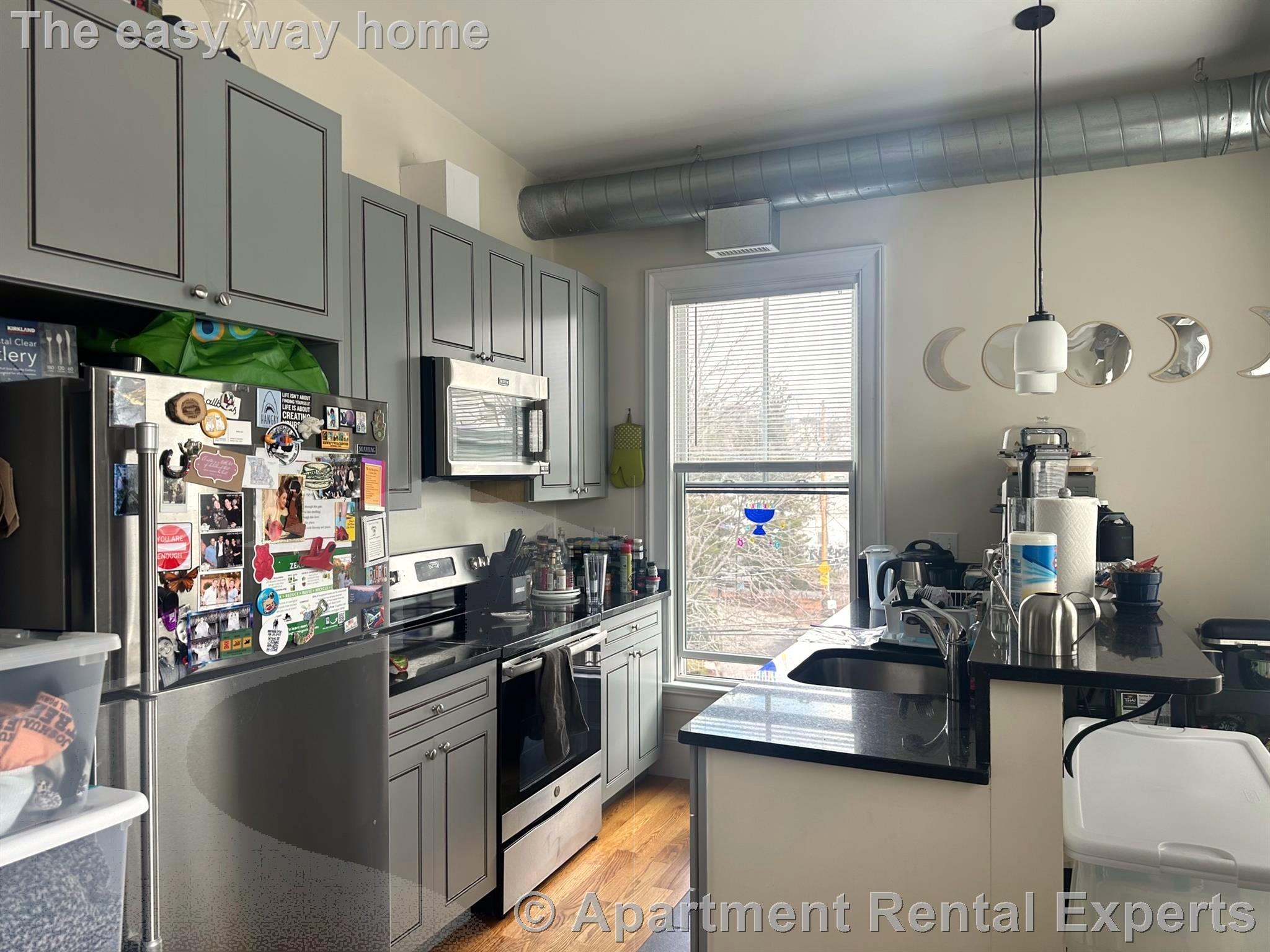 2 bed, 1 bath apartment for rent at 43 Kent St Unit 3, Porter Square — photo 2 of 10
