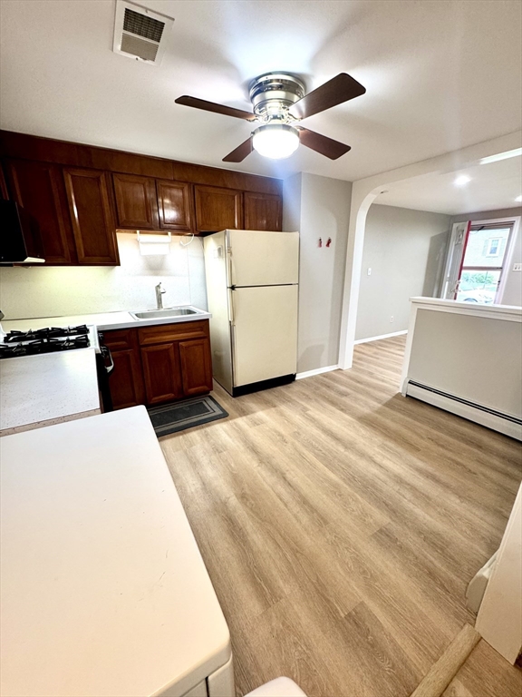 4 bed, 1 bath apartment for rent at 43 Lake St, Braintree — photo 8 of 19