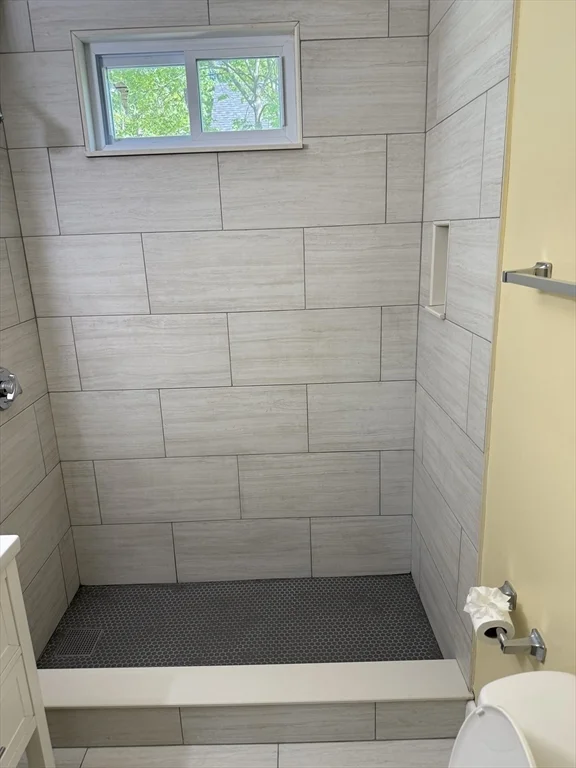 2 bed, 1 bath apartment for rent at 43 Leavitt St Unit 2, Brockton — photo 8 of 9