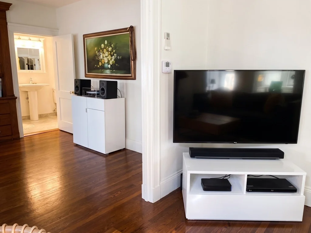 1 bed, 1 bath apartment for rent at 43 Lee St Unit 1, Harvard Square — photo 9 of 26