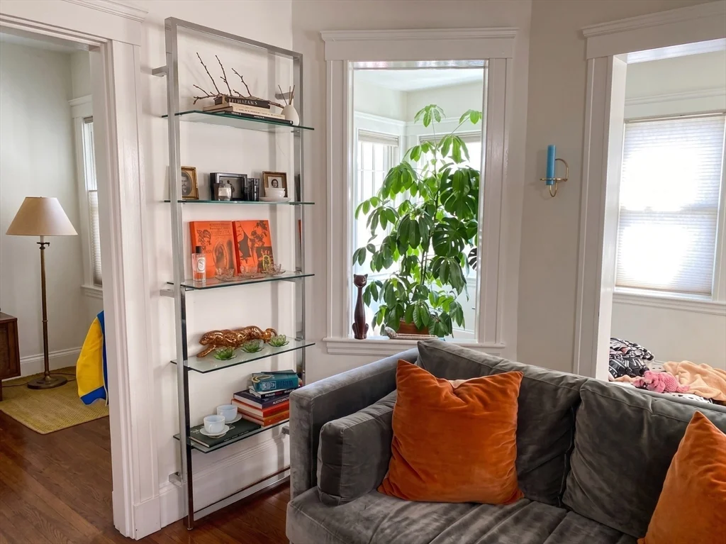 1 bed, 1 bath apartment for rent at 43 Lee St Unit 1, Harvard Square — photo 4 of 26