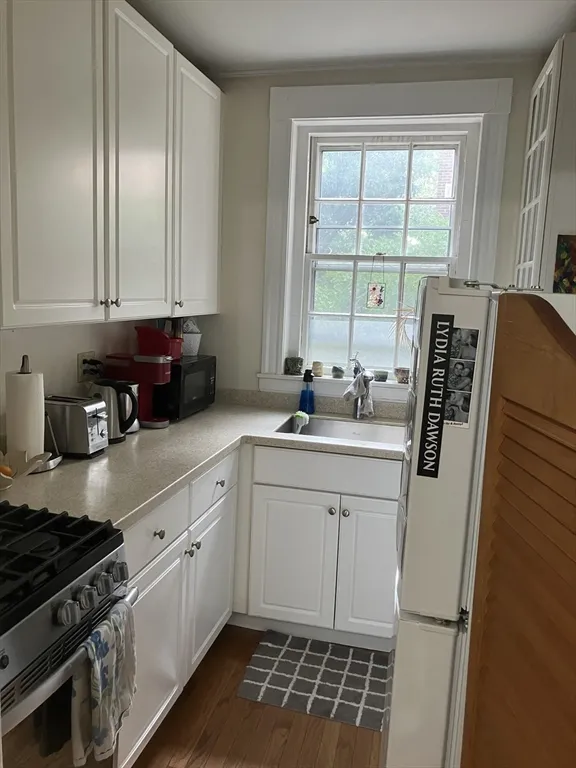 2 bed, 1 bath apartment for rent at 43 Linnaean St Unit 1, Neighborhood Nine — photo 6 of 15