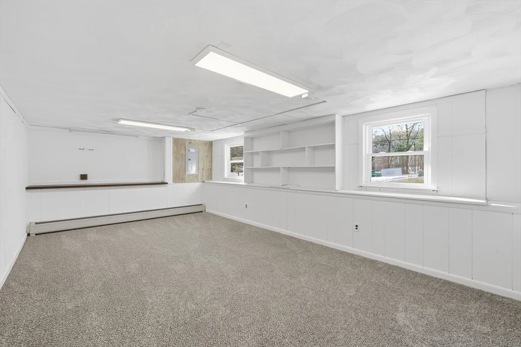 3 bed, 1 bath apartment for rent at 43 Little John Dr, Billerica — photo 25 of 38