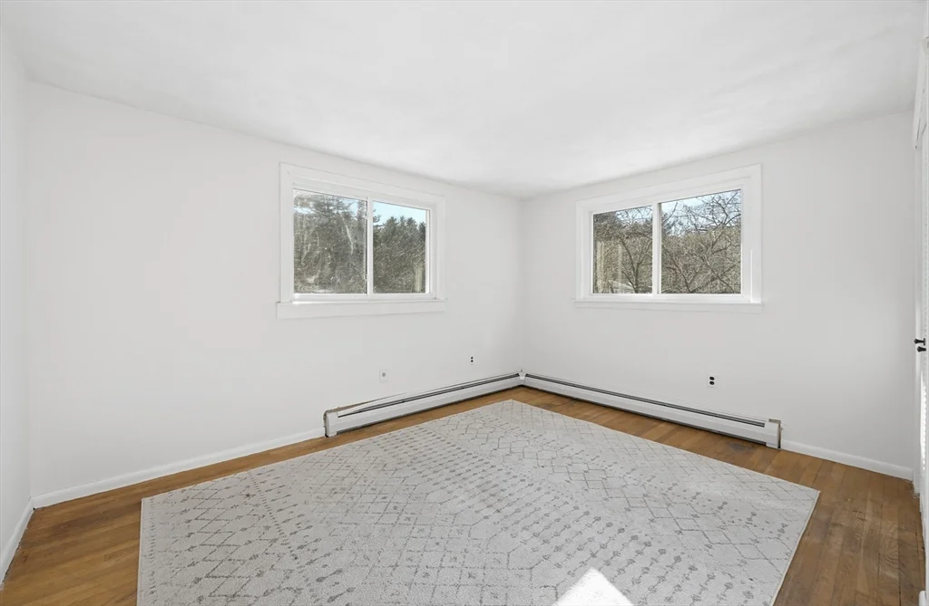 3 bed, 1 bath apartment for rent at 43 Little John Dr, Billerica — photo 12 of 38