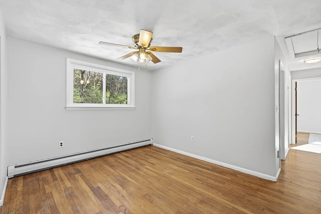 3 bed, 1 bath apartment for rent at 43 Little John Dr, Billerica — photo 6 of 38