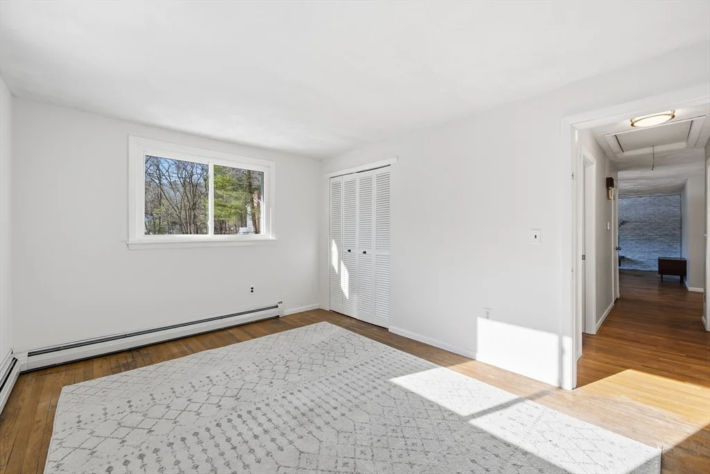 3 bed, 1 bath apartment for rent at 43 Little John Dr, Billerica — photo 13 of 38