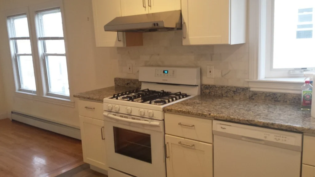 3 bed, 1 bath apartment for rent at 43 Lunt St Unit 2, Wollaston — photo 3 of 12