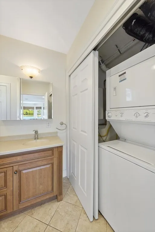 2 bed, 2 bath apartment for rent at 43 March St Unit 3, Salem — photo 11 of 11