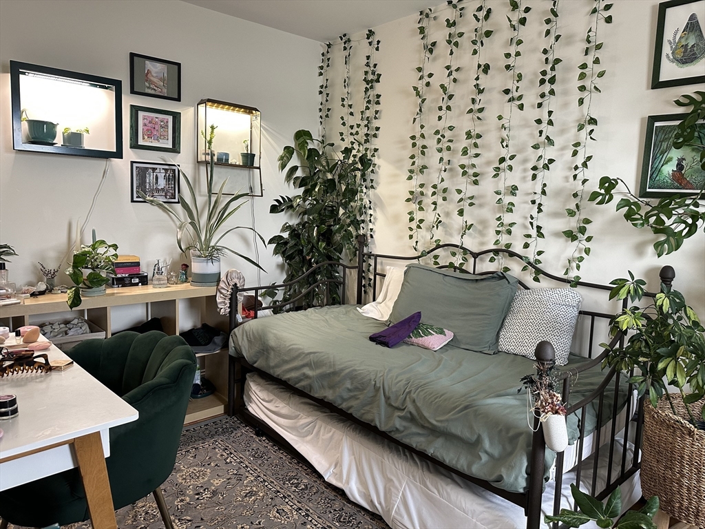 3 bed, 2 bath apartment for rent at 43 March Unit 4, Salem — photo 12 of 19