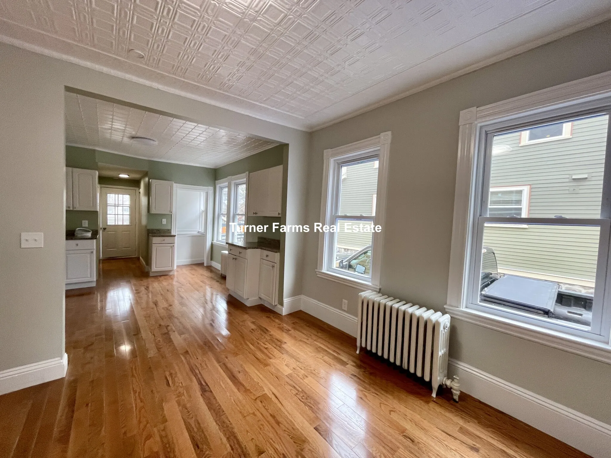 3 bed, 1 bath apartment for rent at 43 Martin St Unit 43, Medford — photo 3 of 39