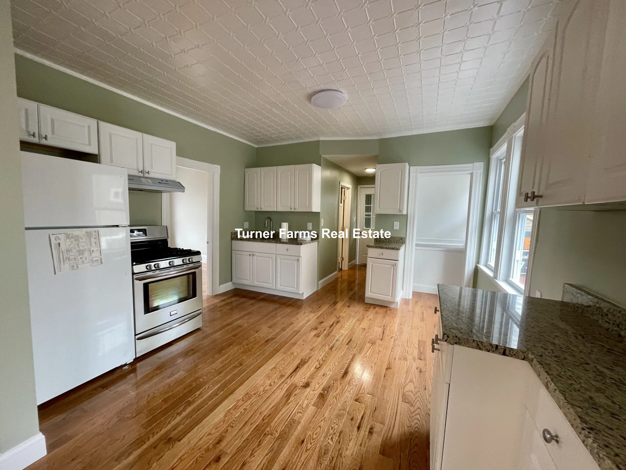 3 bed, 1 bath apartment for rent at 43 Martin St Unit 43, Medford