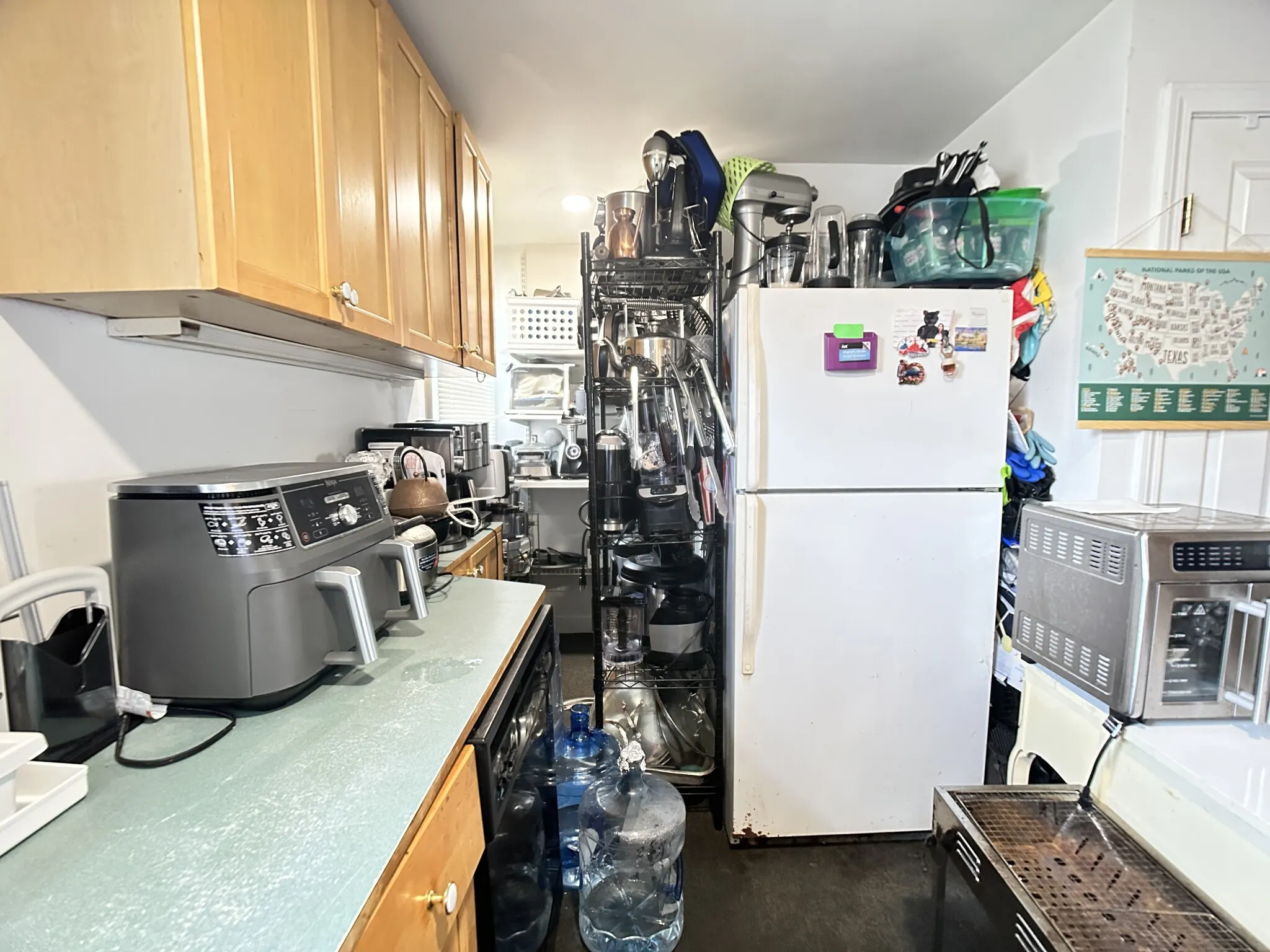 3 bed, 1.5 bath apartment for rent at 43 May St Unit 2, Strawberry Hill — photo 3 of 24