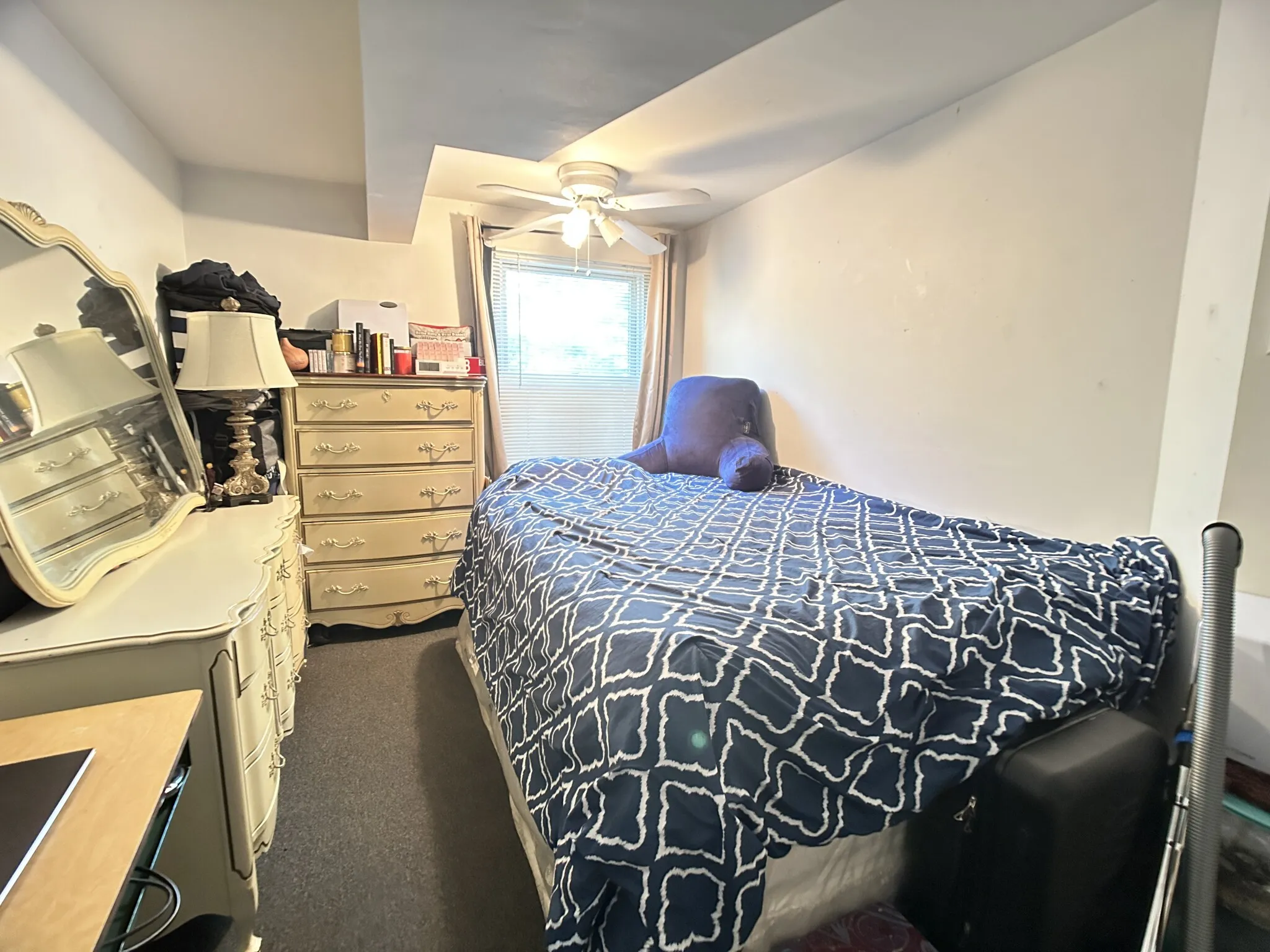 3 bed, 1.5 bath apartment for rent at 43 May St Unit 2, Strawberry Hill — photo 12 of 24