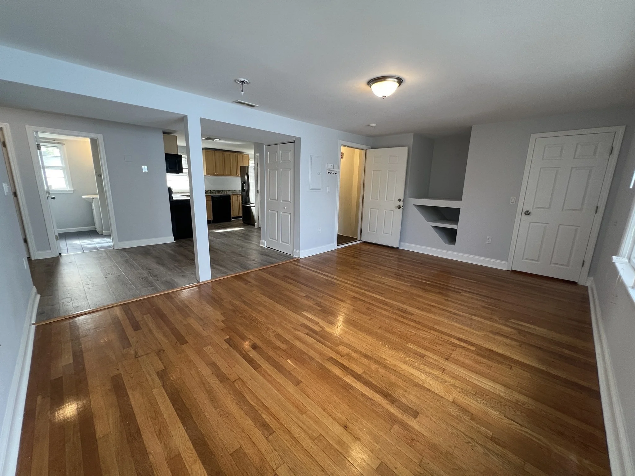 3 bed, 1 bath apartment for rent at 43 May St Unit 2, Strawberry Hill — photo 2 of 22