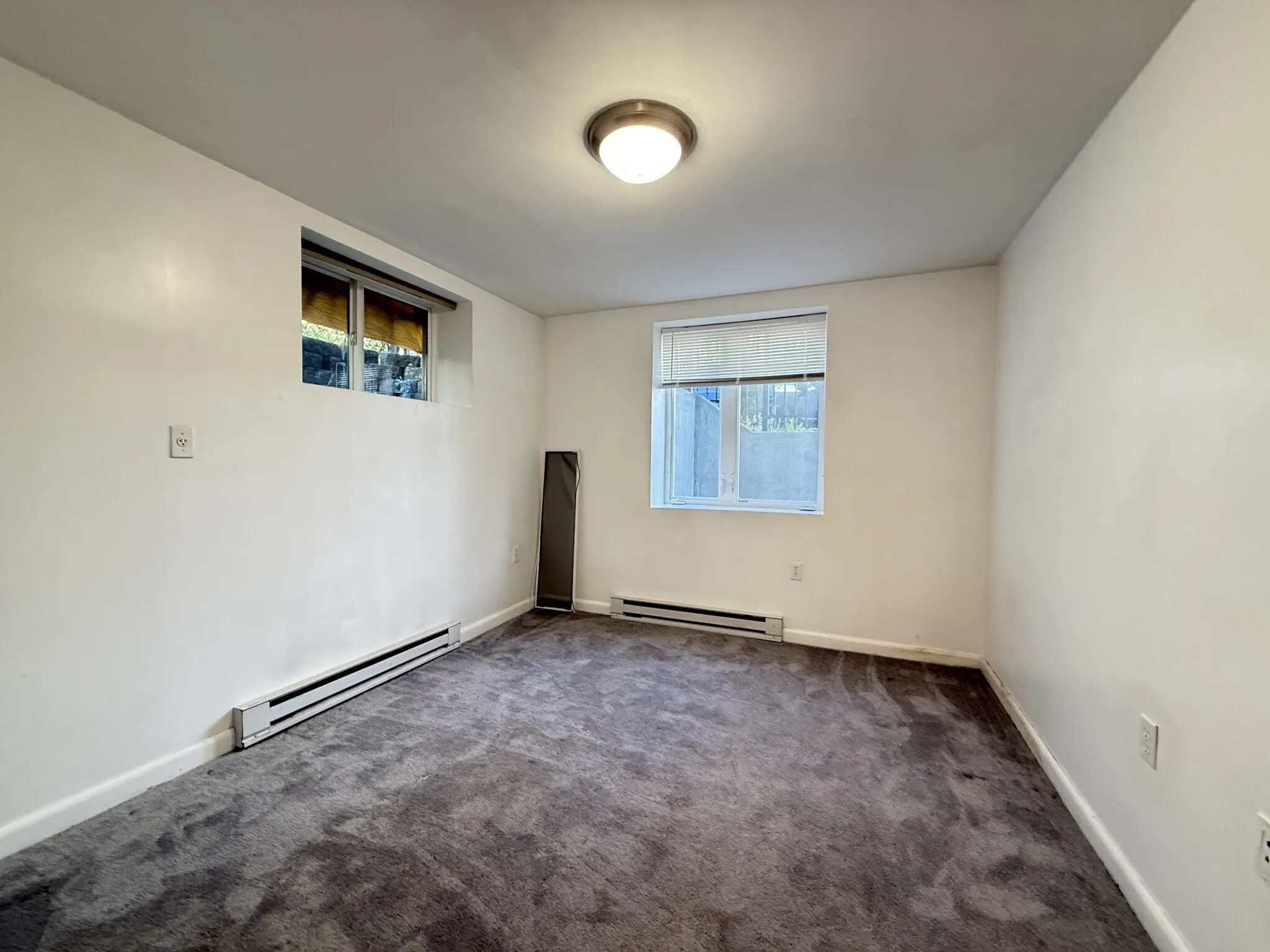3 bed, 1.5 bath apartment for rent at 43 May St Unit 2, Strawberry Hill — photo 8 of 24