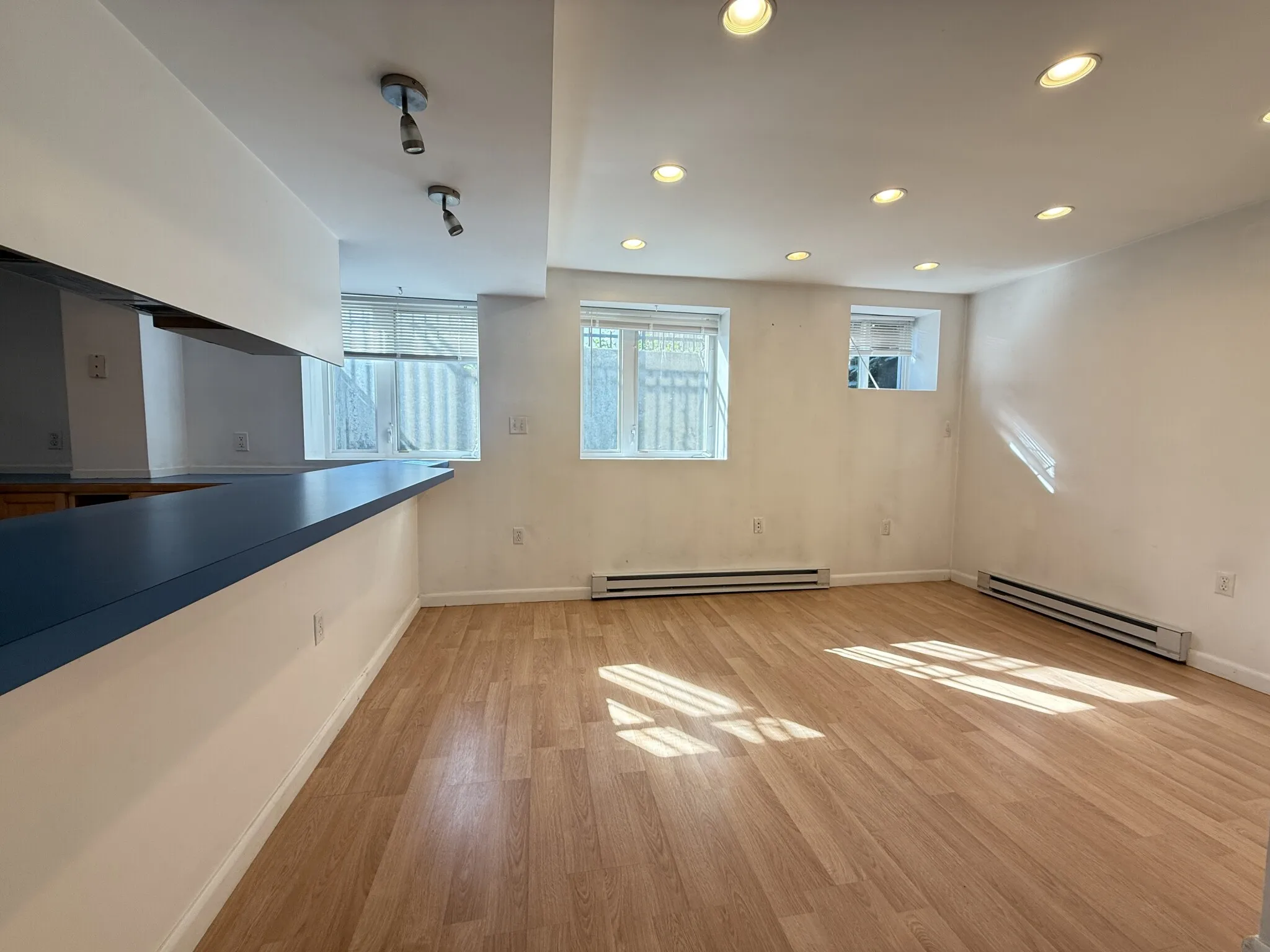 2 bed, 2 bath apartment for rent at 43 May St Unit G3, Strawberry Hill — photo 3 of 9