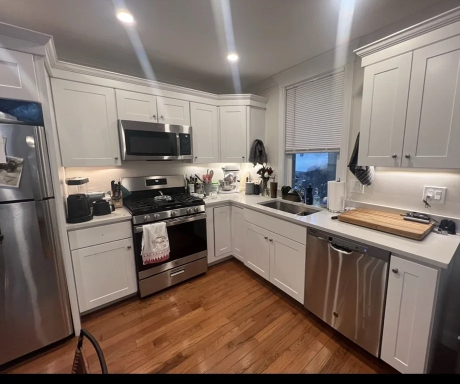 1 bed, 1 bath apartment for rent at 43 Mead St Unit 1, Charlestown — photo 2 of 7