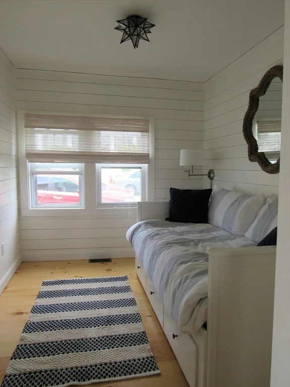 3 bed, 2 bath apartment for rent at 43 Middle Rd Unit -, Little Neck — photo 14 of 27