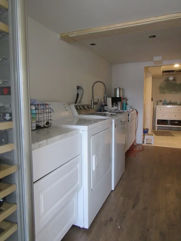 3 bed, 2 bath apartment for rent at 43 Middle Rd Unit -, Little Neck — photo 22 of 27