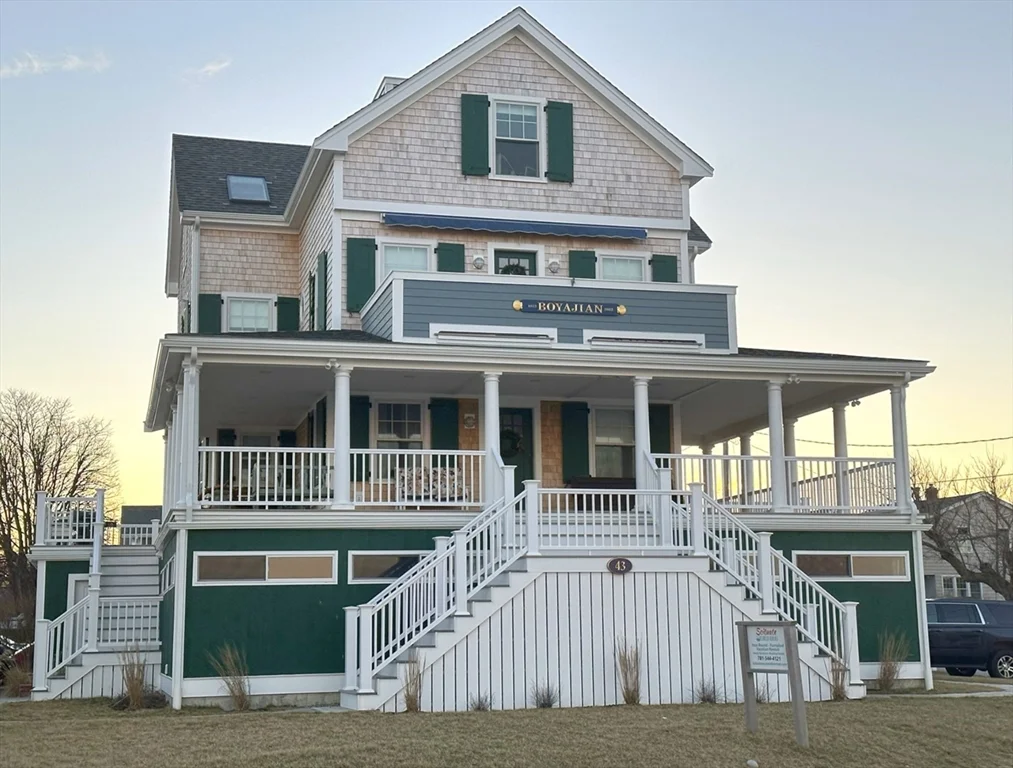 7 bed, 4+ bath apartment for rent at 43 Oceanside Drive Upper Unit UPPER, Sand Hills