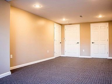 4 bed, 2 bath apartment for rent at 43 Old Harbor St Unit SF, South Boston — photo 15 of 17