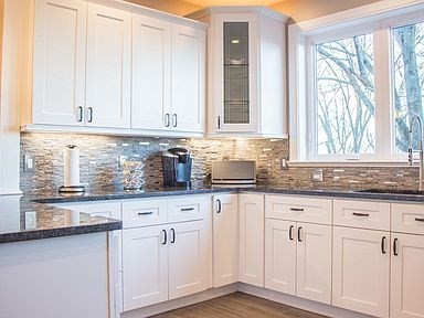 4 bed, 2.5 bath apartment for rent at 43 Old Harbor St Unit Sf1, South Boston — photo 3 of 17