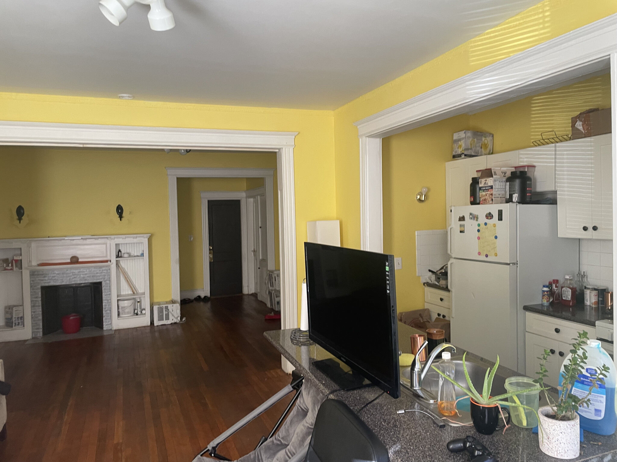 4 bed, 2 bath apartment for rent at 43 Orkney Rd Unit 1, Brighton — photo 3 of 25
