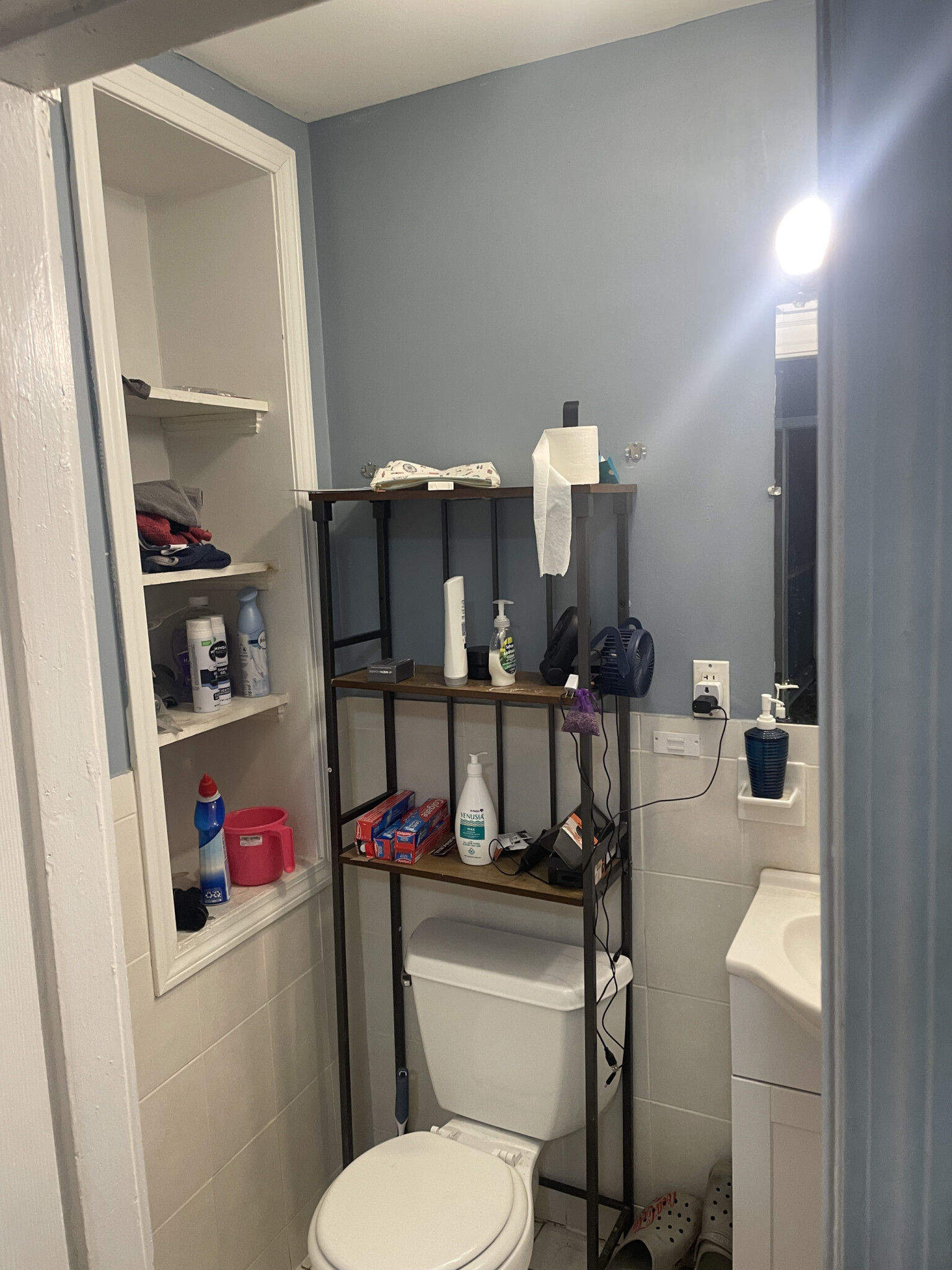 4 bed, 2 bath apartment for rent at 43 Orkney Rd Unit 1, Brighton — photo 9 of 25