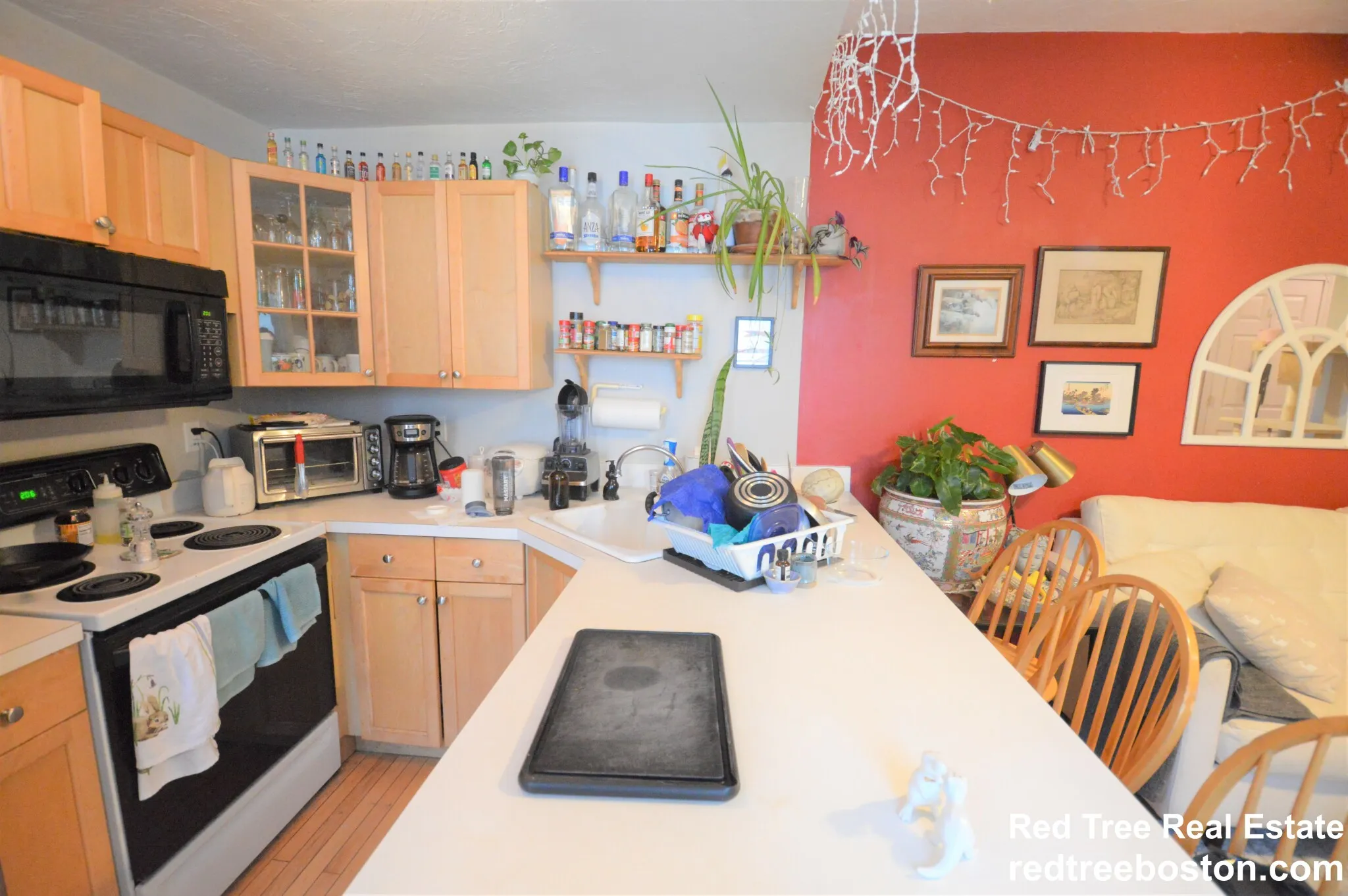 3 bed, 1 bath apartment for rent at 43 Park Vale Ave Unit 3, Brighton — photo 3 of 12