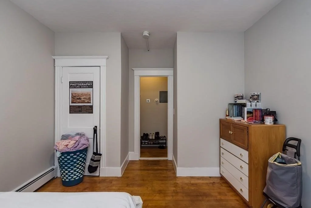 3 bed, 1 bath apartment for rent at 43 Park Vale Ave Unit 8, Allston — photo 4 of 8
