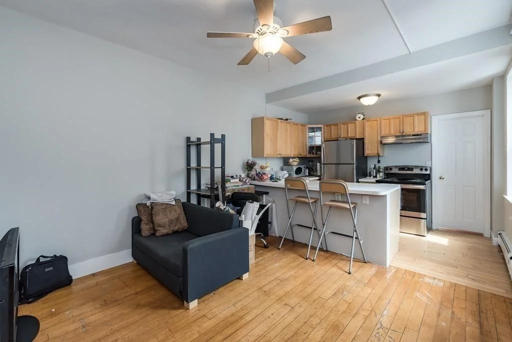 3 bed, 1 bath apartment for rent at 43 Park Vale Ave Unit 8a, Allston — photo 2 of 8