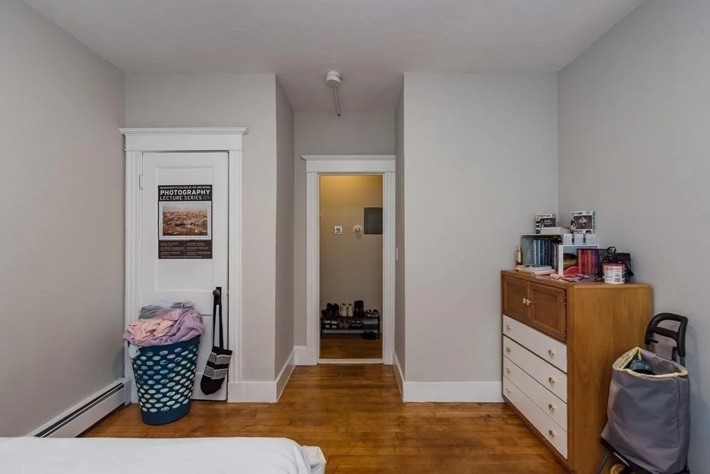 3 bed, 1 bath apartment for rent at 43 Park Vale Ave Unit 8a, Allston — photo 5 of 8