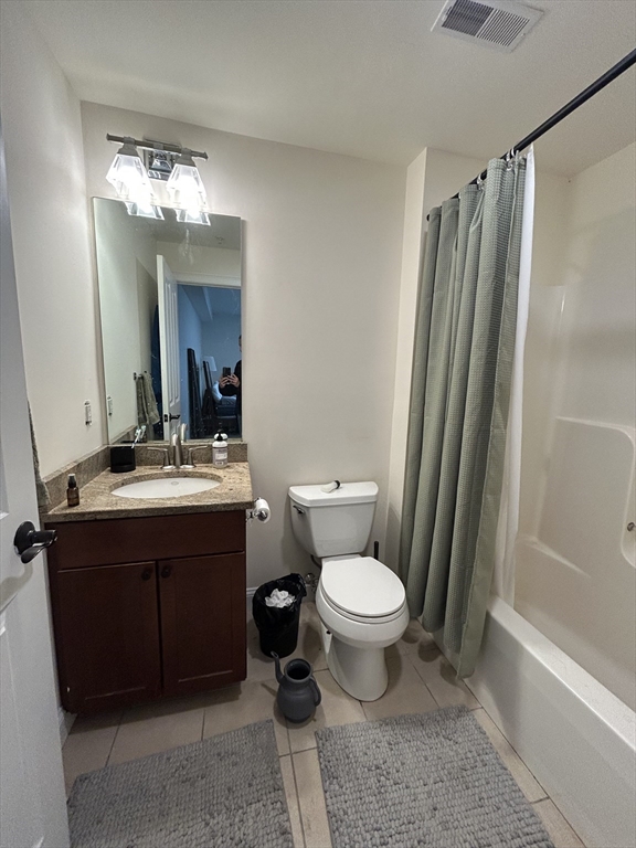 3 bed, 2 bath apartment for rent at 43 Pitman St Unit 201, Spring Hill — photo 8 of 13