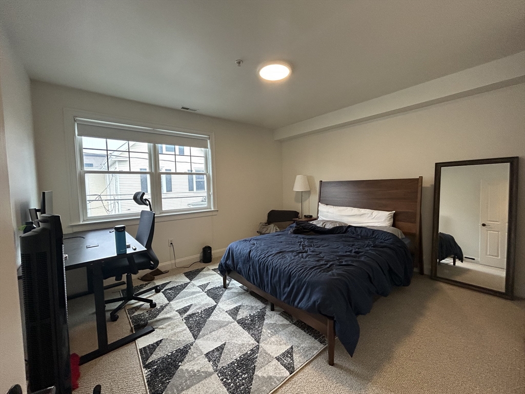 3 bed, 2 bath apartment for rent at 43 Pitman St Unit 201, Spring Hill — photo 6 of 13