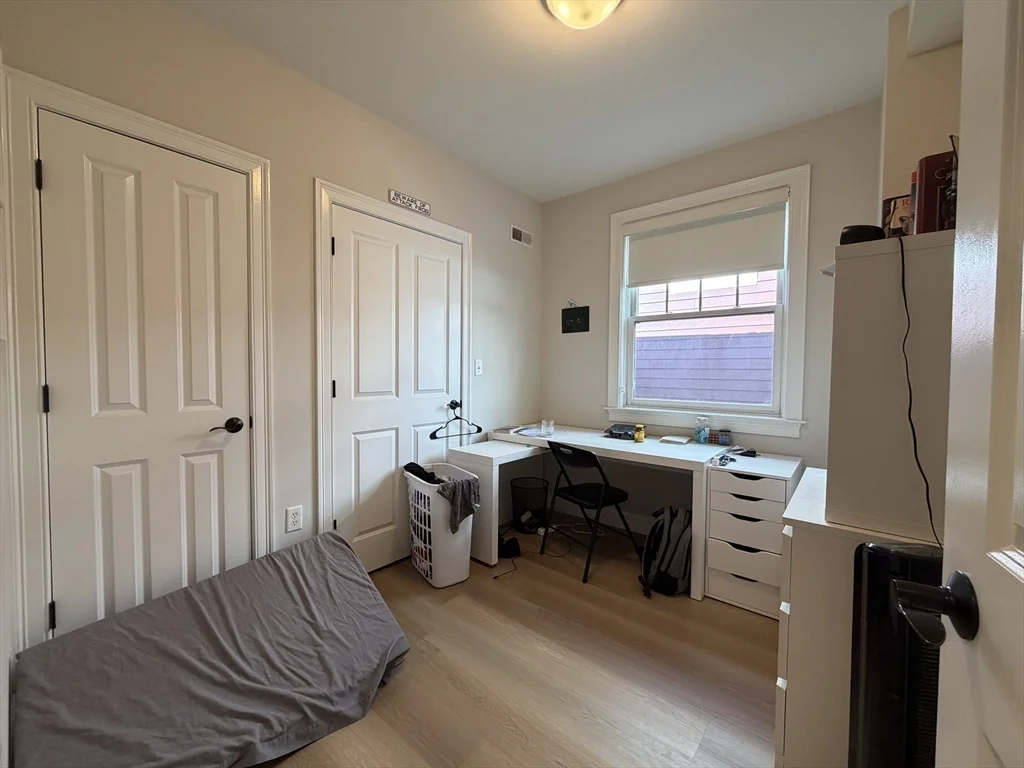 3 bed, 2 bath apartment for rent at 43 Pitman St Unit 302, Spring Hill — photo 6 of 14
