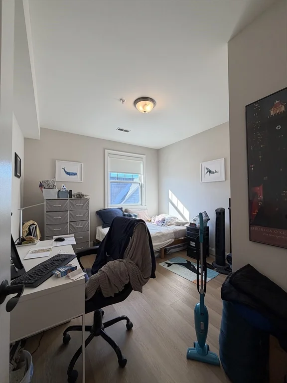 3 bed, 2 bath apartment for rent at 43 Pitman St Unit 302, Spring Hill — photo 8 of 14