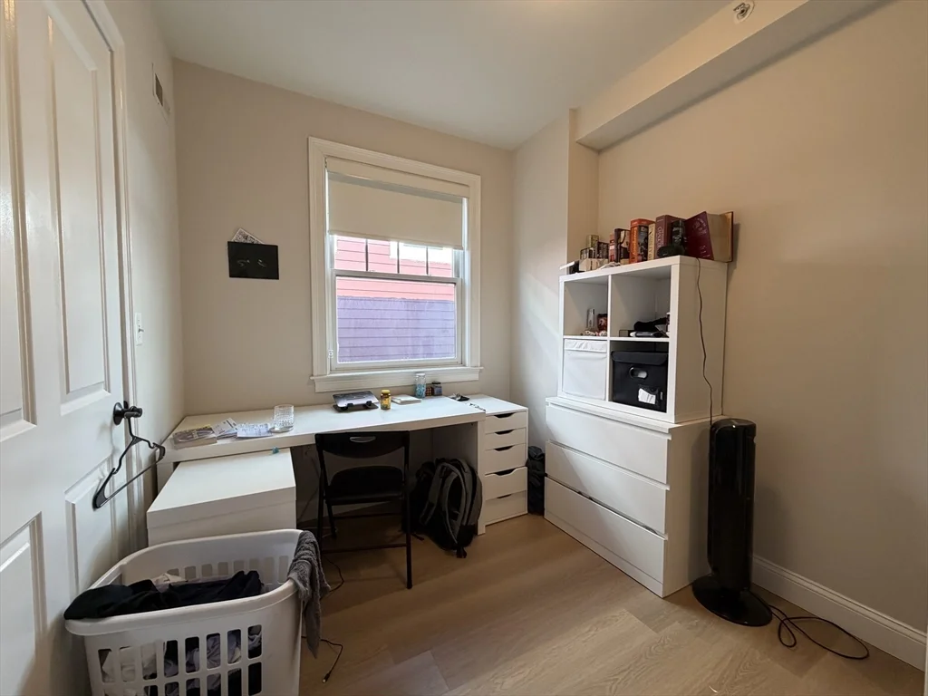 3 bed, 2 bath apartment for rent at 43 Pitman St Unit 302, Spring Hill — photo 7 of 14