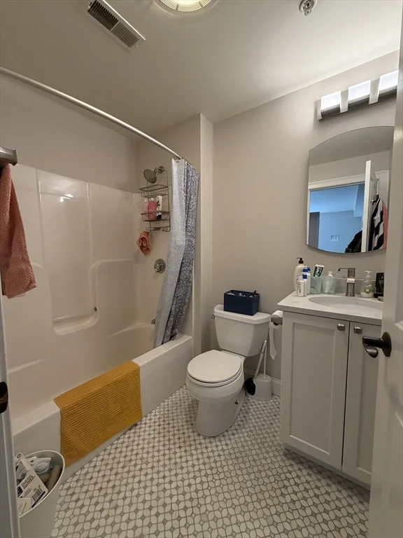 3 bed, 2 bath apartment for rent at 43 Pitman St Unit 302, Spring Hill — photo 13 of 14