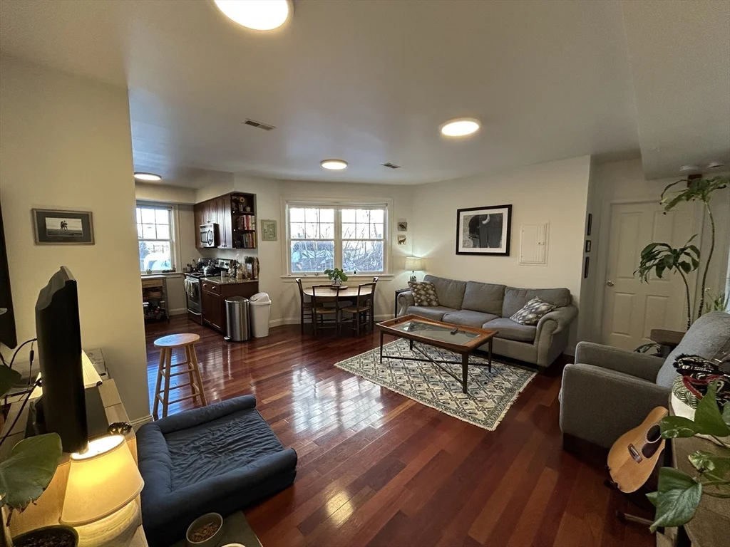 2 bed, 1 bath apartment for rent at 43 Pitman St Unit 303, Spring Hill — photo 1 of 12