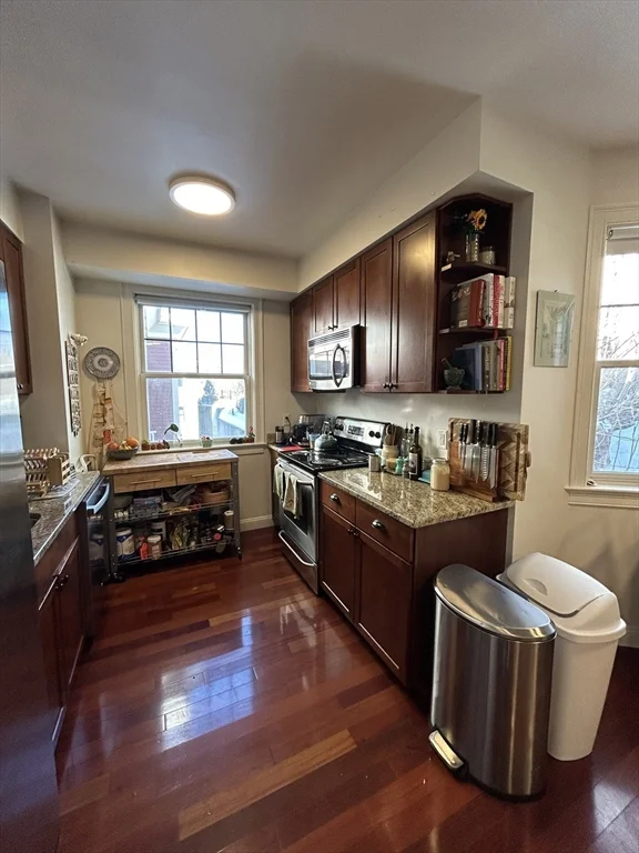 2 bed, 1 bath apartment for rent at 43 Pitman St Unit 303, Spring Hill — photo 4 of 12