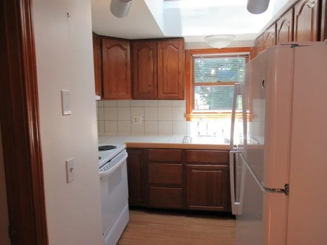 2 bed, 1 bath apartment for rent at 43 Pleasant St Unit R2, Gloucester — photo 9 of 22