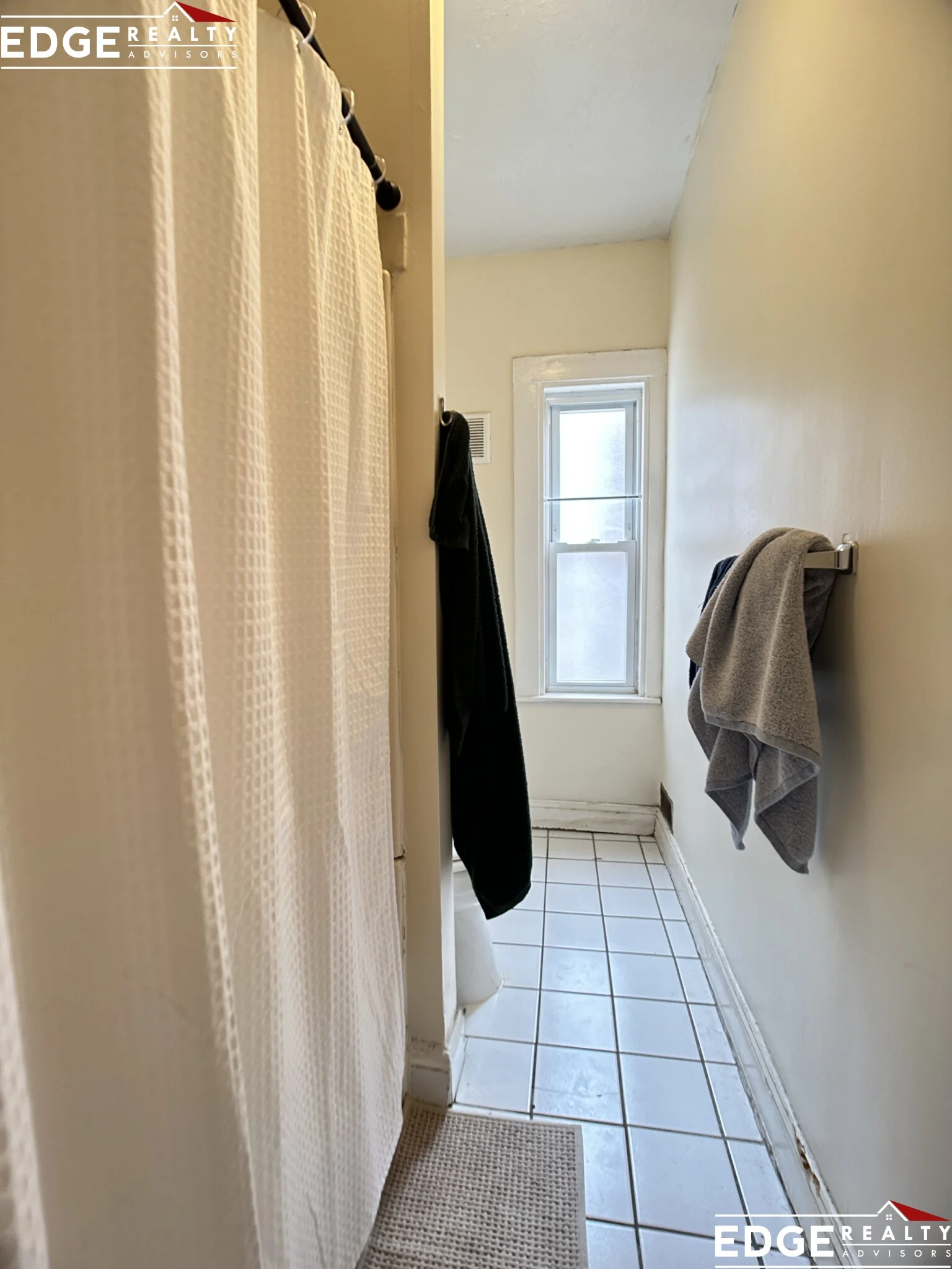 5 bed, 3 bath apartment for rent at 43 Pratt St Unit 2, Allston — photo 9 of 10
