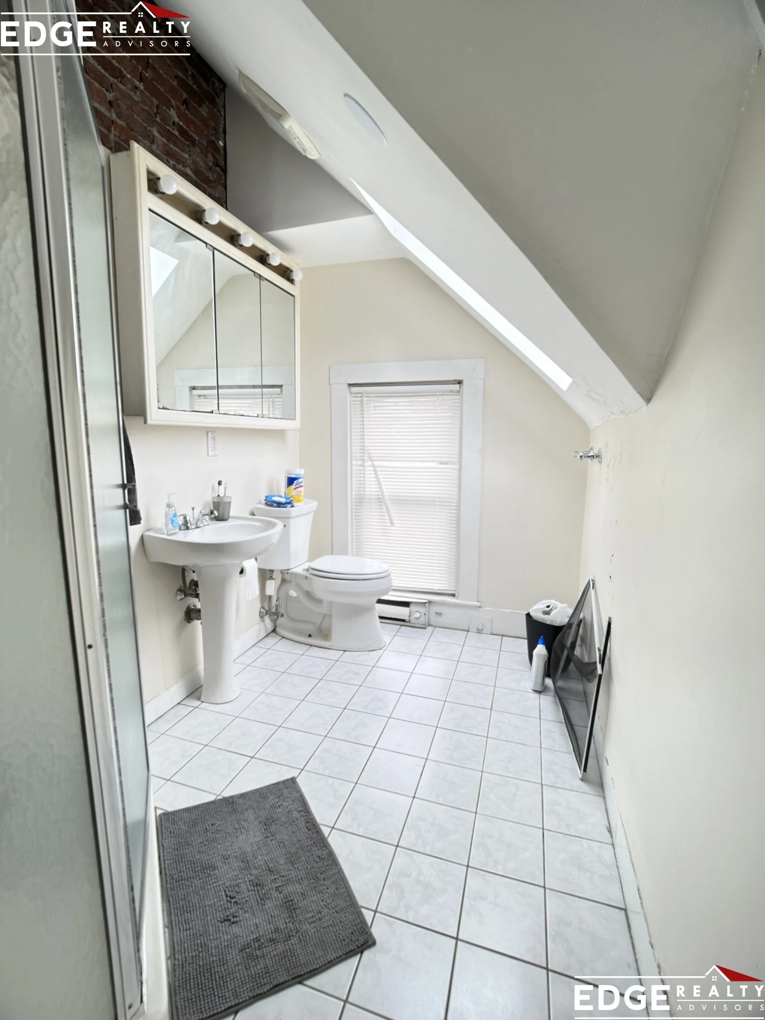 5 bed, 3 bath apartment for rent at 43 Pratt St Unit 2, Allston — photo 10 of 10