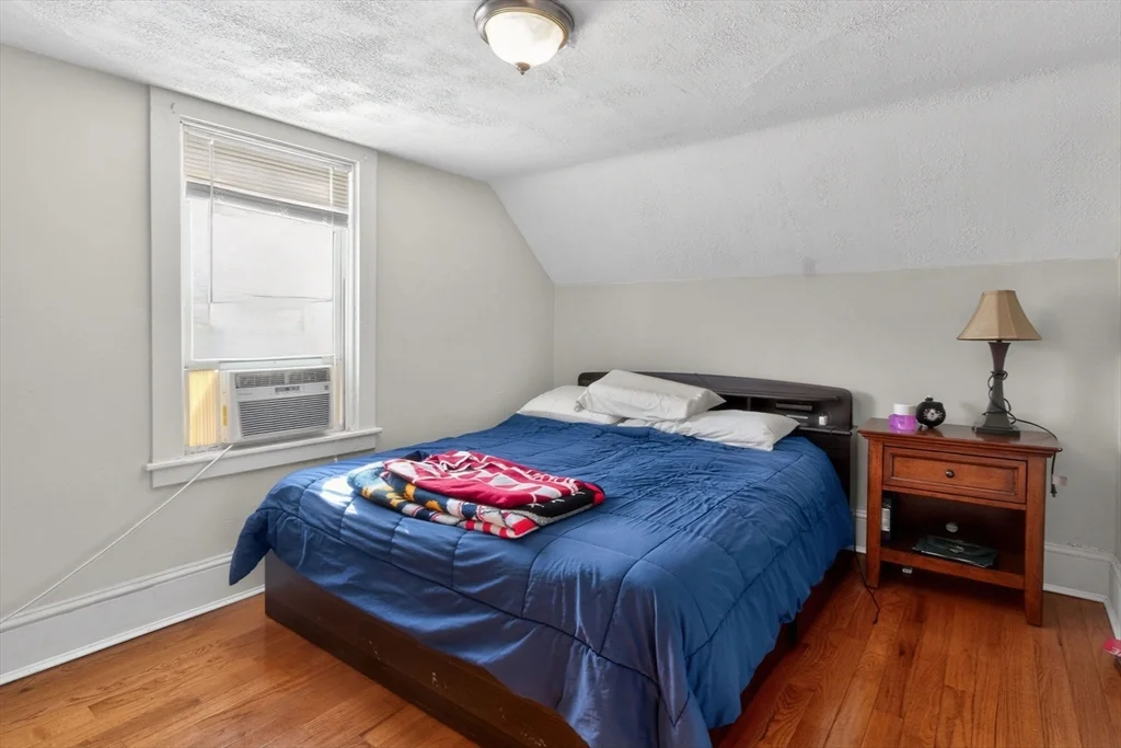 2 bed, 1 bath apartment for rent at 43 Prescott St Unit 2, Everett — photo 11 of 15